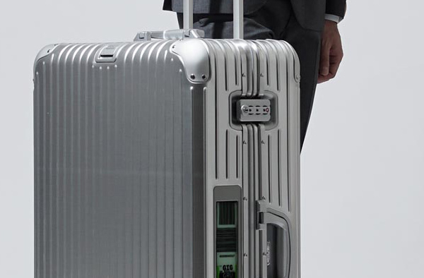 rimowa topas stealth 32